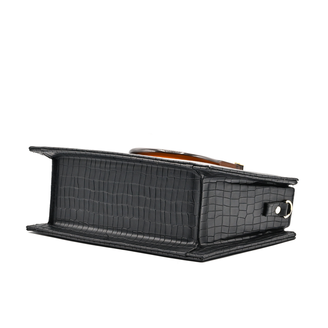 Atek - Cross Body Bag - Black