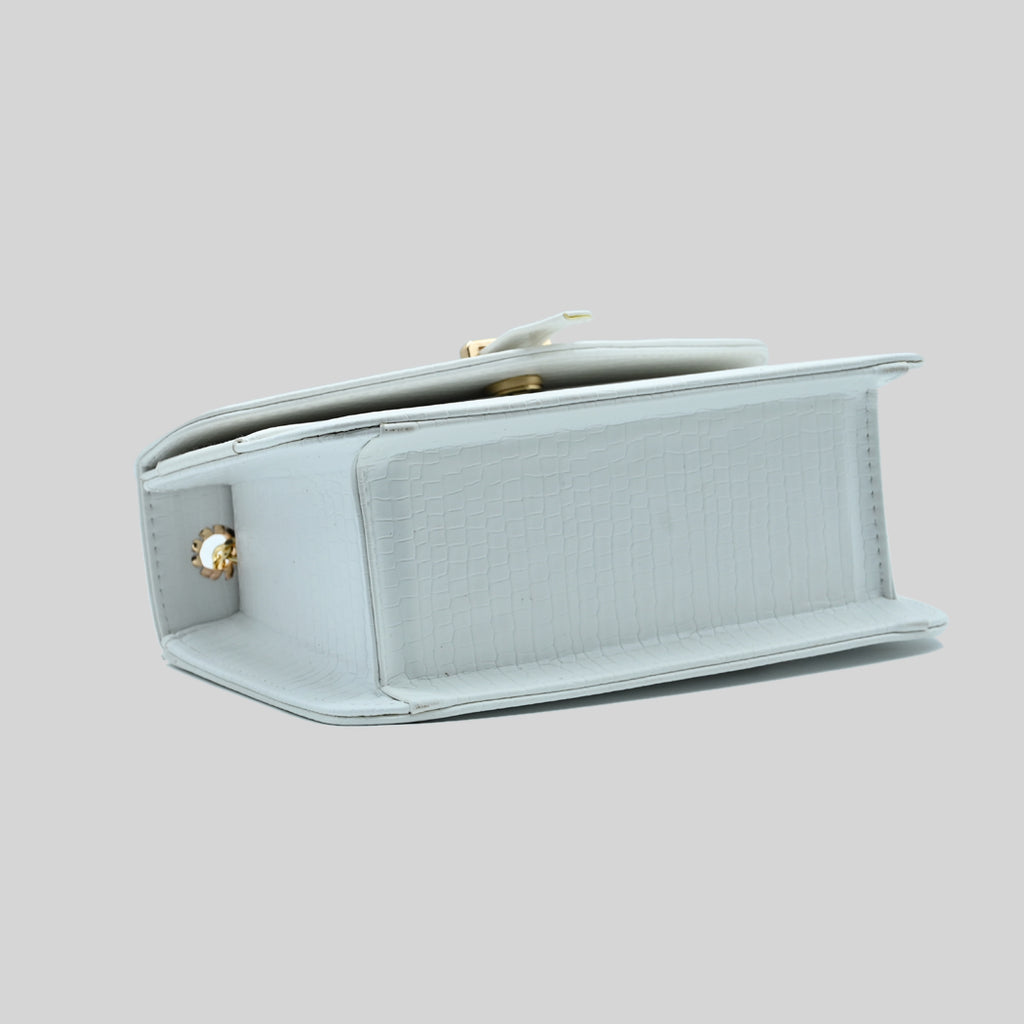 Stylisha crossbody chain bag - White