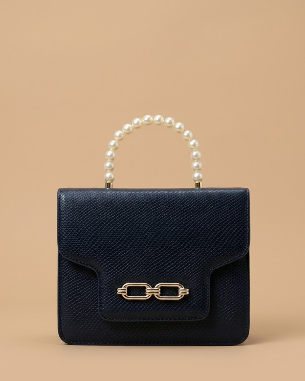 Lustre Pearl Tote – Classic Black Handbag with Pearl Handle
